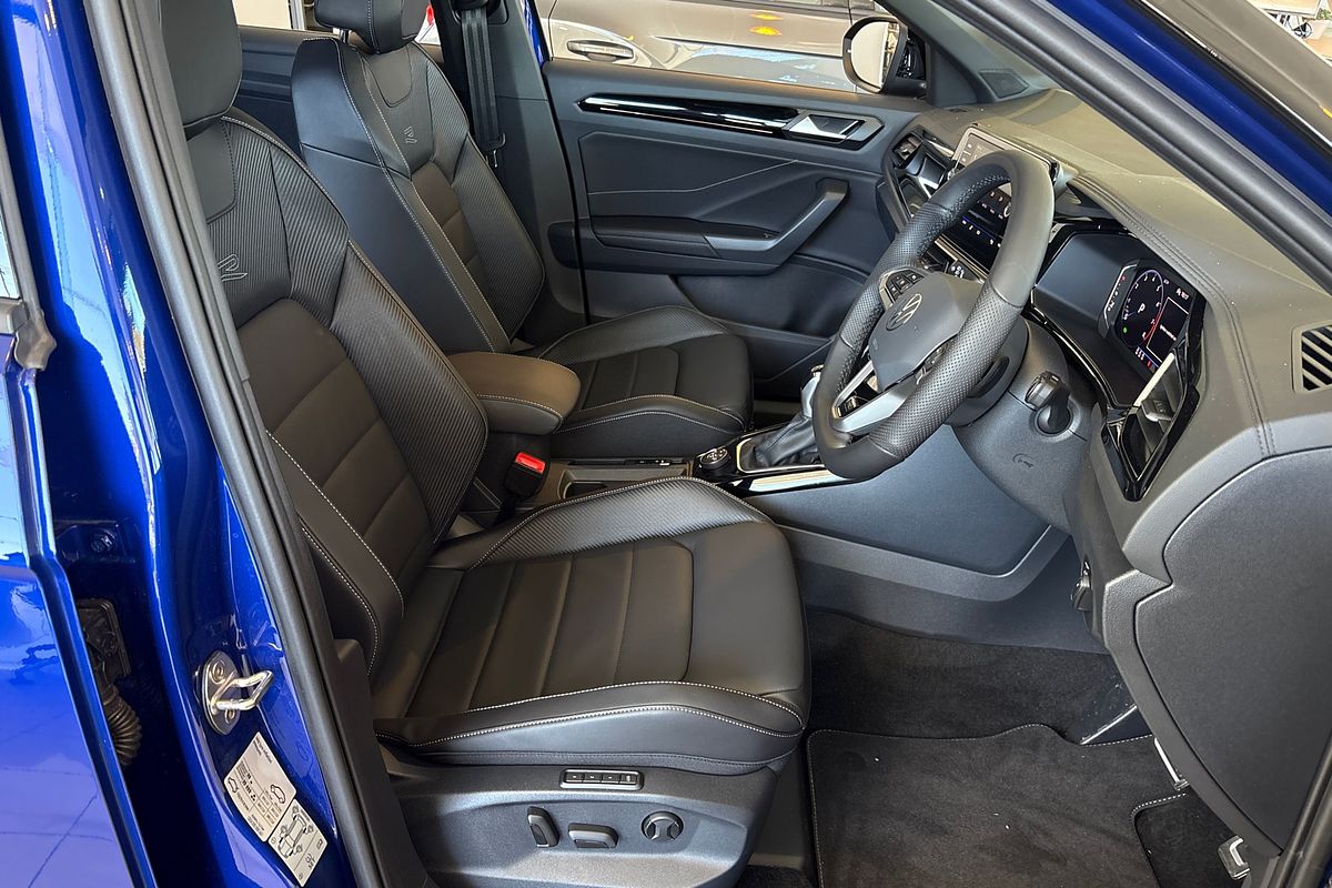 2025 Volkswagen T-Roc 140TSI R-Line D11