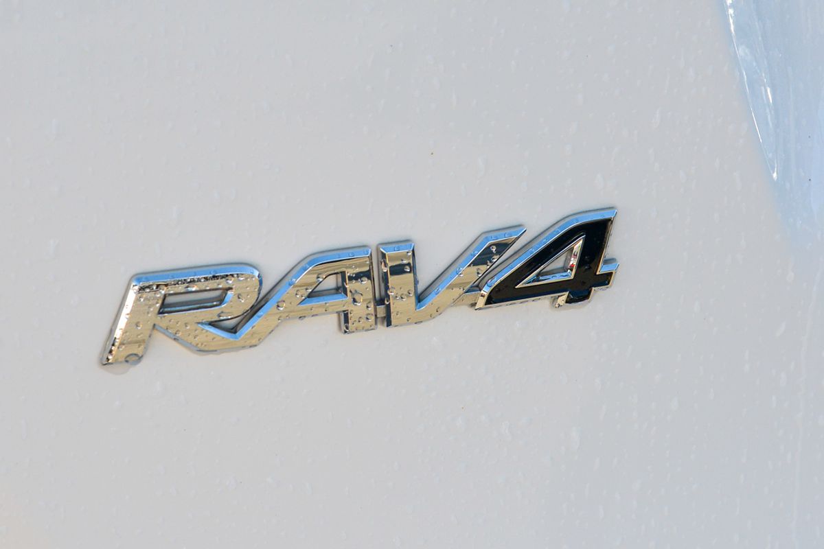 2018 Toyota RAV4 GX ASA44R