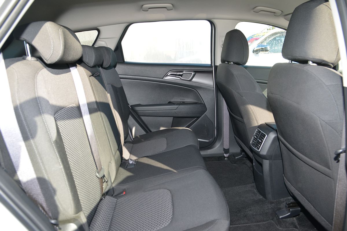 2022 Kia Sportage S NQ5