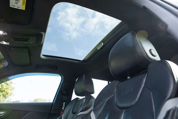 2022 Audi SQ2  GA