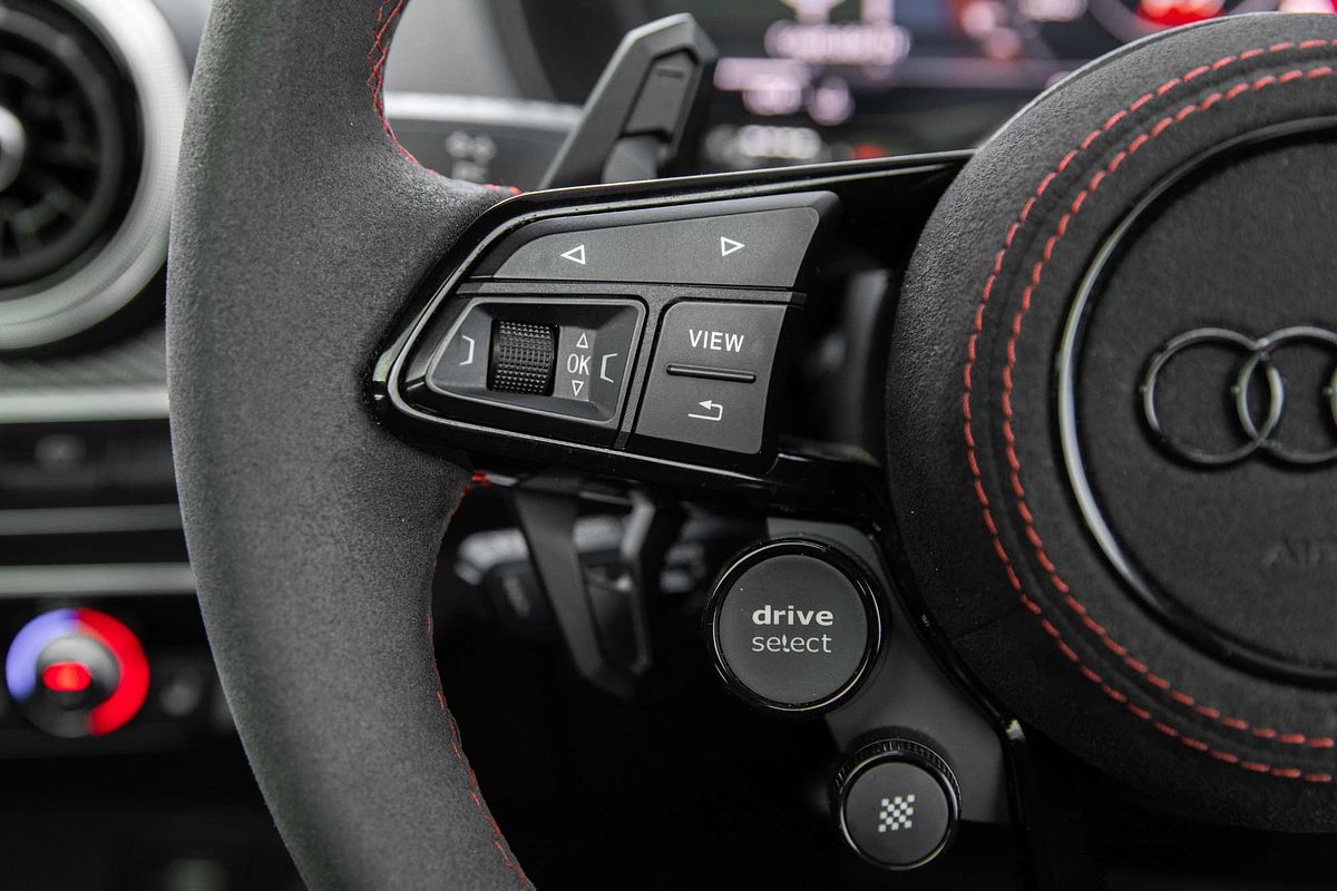 2022 Audi SQ2  GA