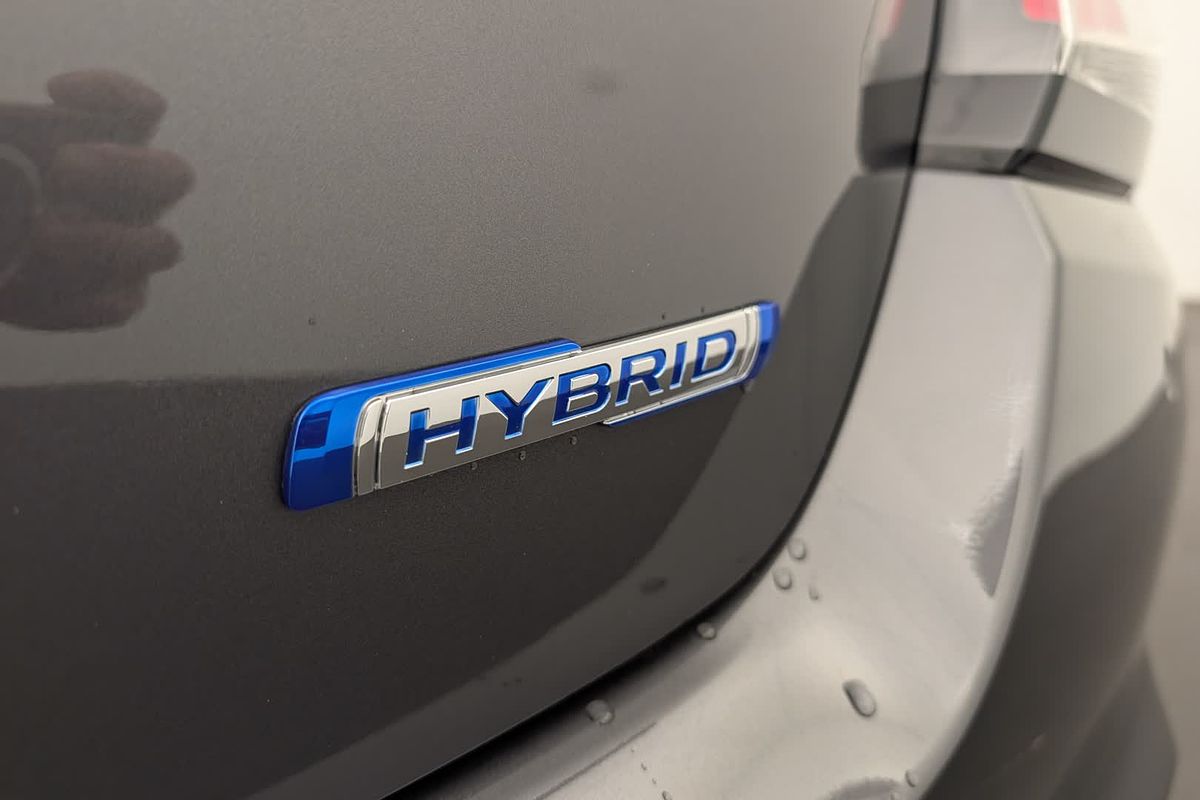 2025 Suzuki Swift Hybrid GLX UZ