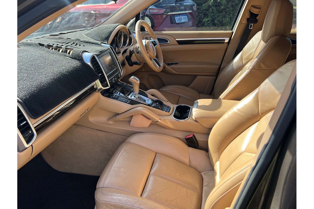2011 Porsche Cayenne Diesel 92A