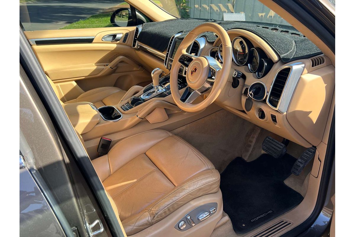 2011 Porsche Cayenne Diesel 92A