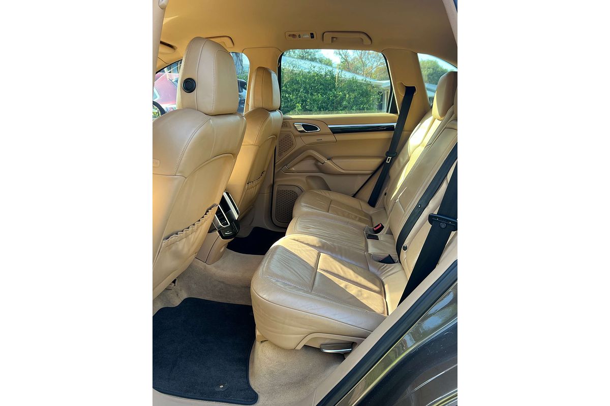2011 Porsche Cayenne Diesel 92A