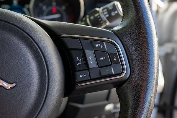 2018 Jaguar E-PACE D180 SE X540