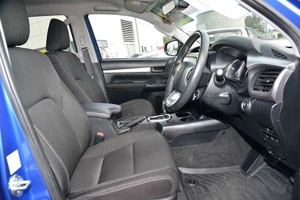 2023 Toyota Hilux SR5 GUN126R 4X4