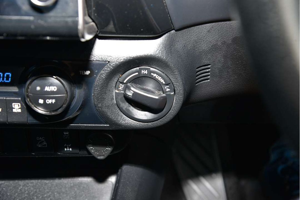 2023 Toyota Hilux SR5 GUN126R 4X4