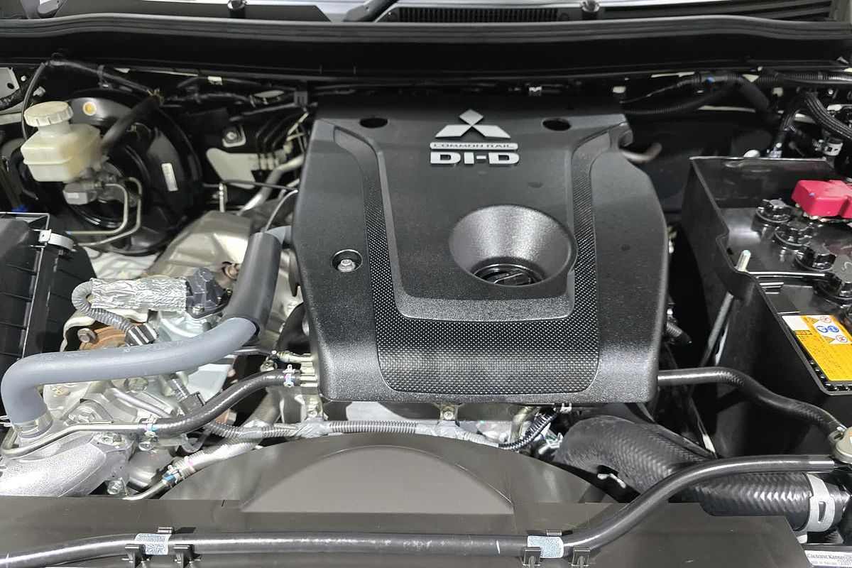 2023 Mitsubishi Triton GLS MR 4X4