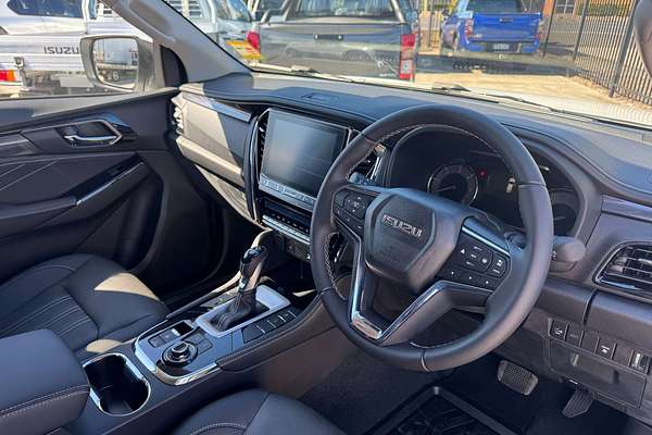 2024 Isuzu MU-X LS-T