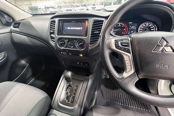 2021 Mitsubishi Triton GLX MR 4X4