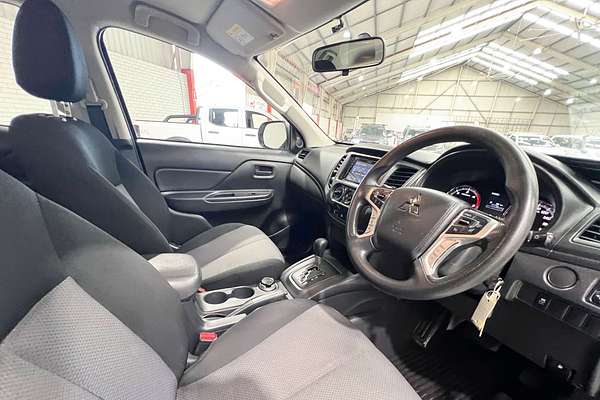 2021 Mitsubishi Triton GLX MR 4X4