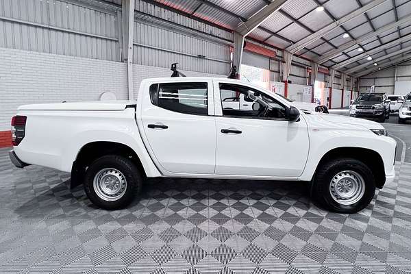 2021 Mitsubishi Triton GLX MR 4X4