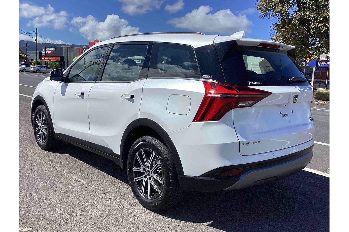 2025 Mahindra XUV700 AX7L