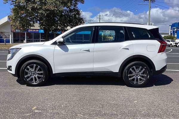2025 Mahindra XUV700 AX7L