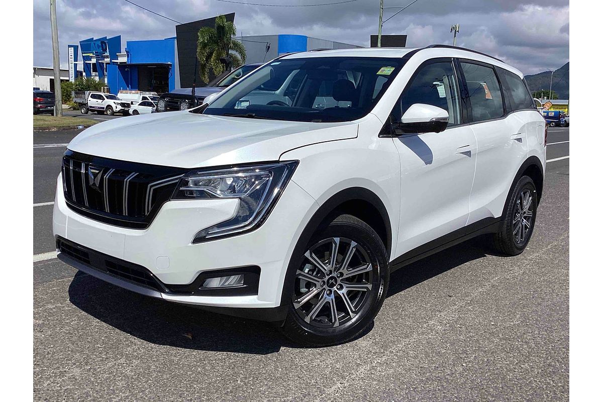2025 Mahindra XUV700 AX7L