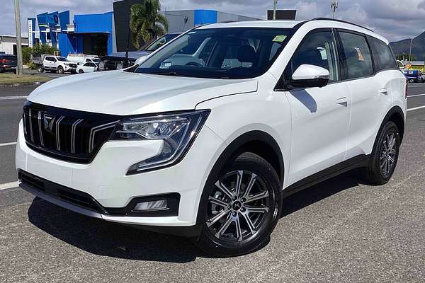 2025 Mahindra XUV700 AX7L
