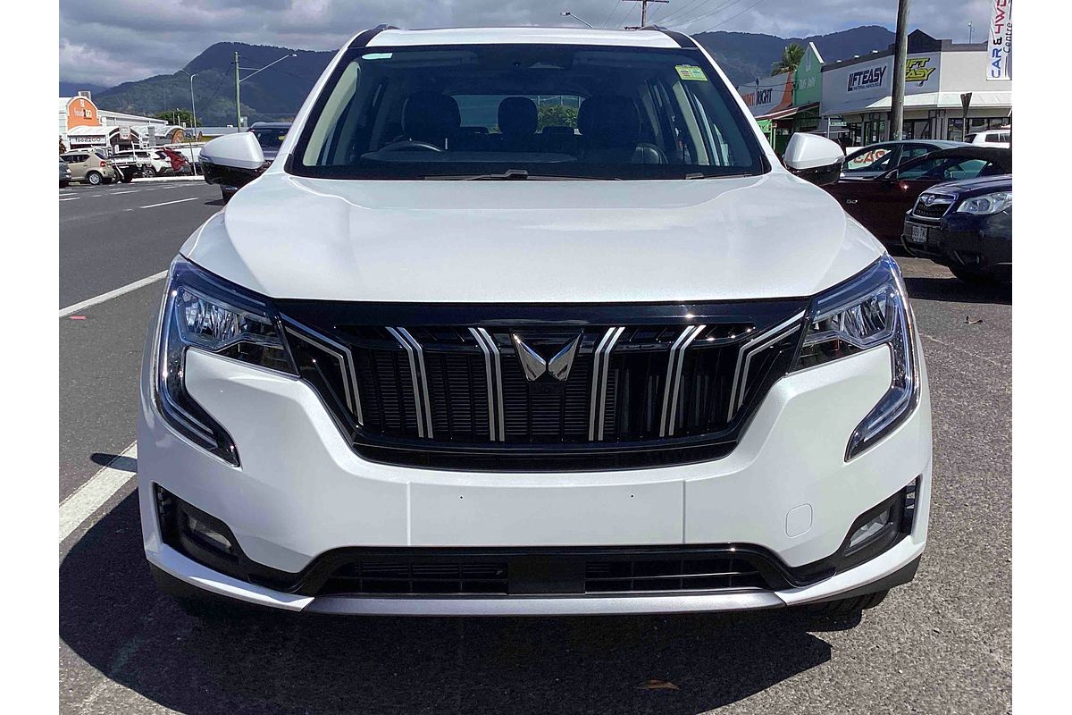 2025 Mahindra XUV700 AX7L
