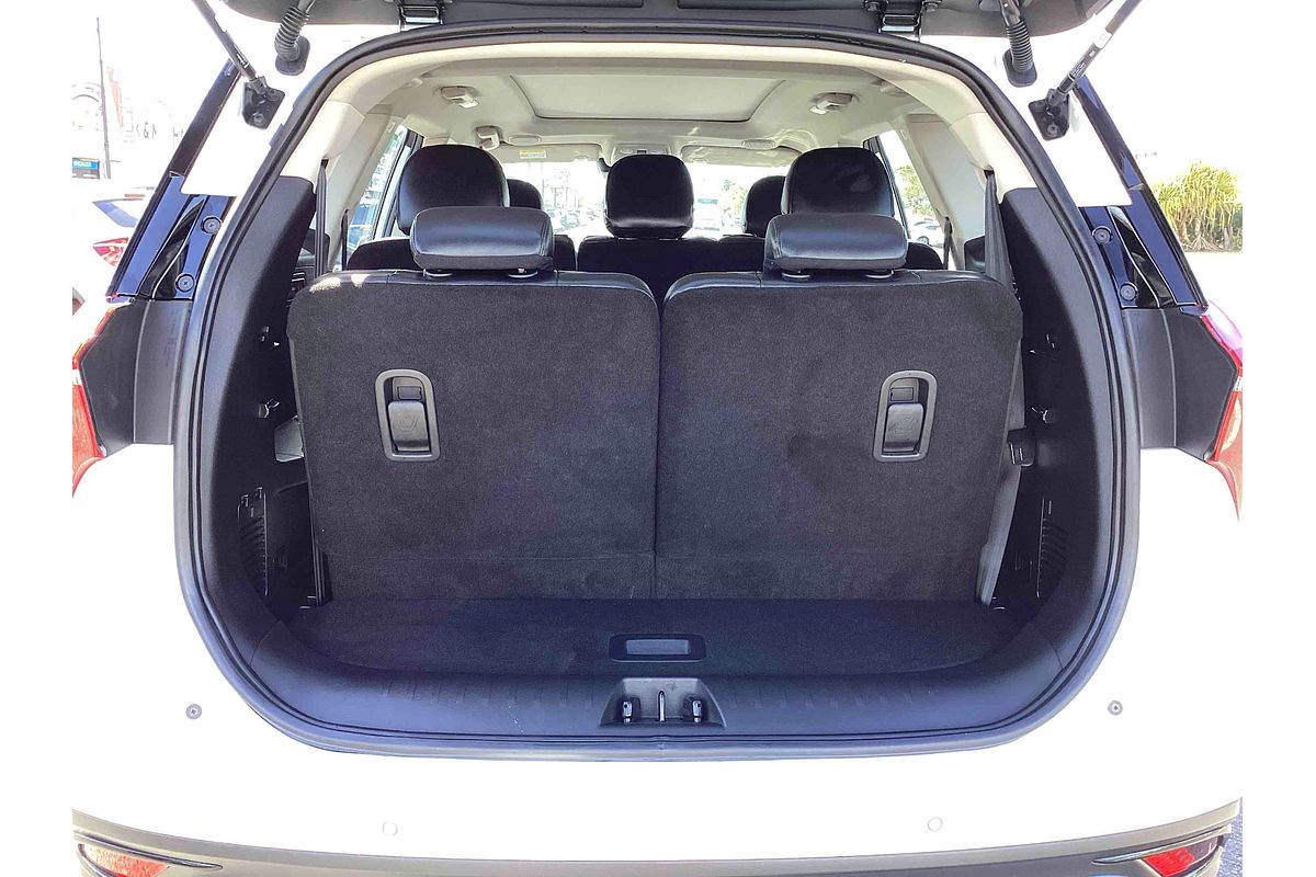 2025 Mahindra XUV700 AX7L