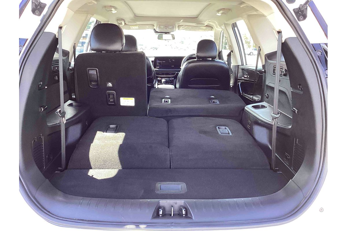 2025 Mahindra XUV700 AX7L
