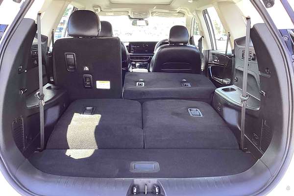 2025 Mahindra XUV700 AX7L