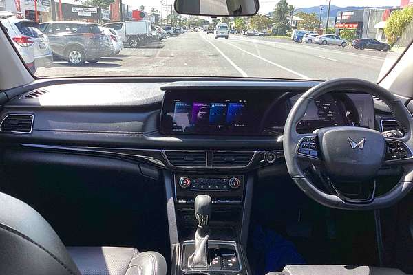 2025 Mahindra XUV700 AX7L