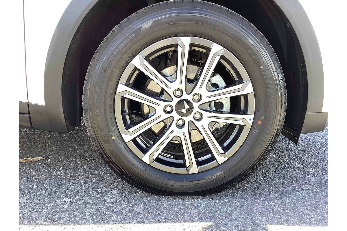 2025 Mahindra XUV700 AX7L