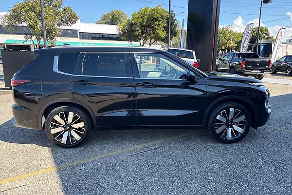 2025 Mitsubishi Outlander Exceed ZM