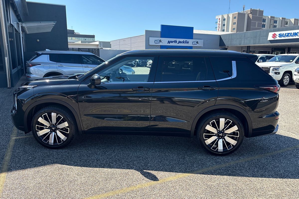 2025 Mitsubishi Outlander Exceed ZM