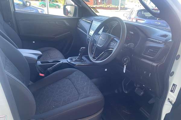 2025 Isuzu D-MAX X-RIDER 4X4