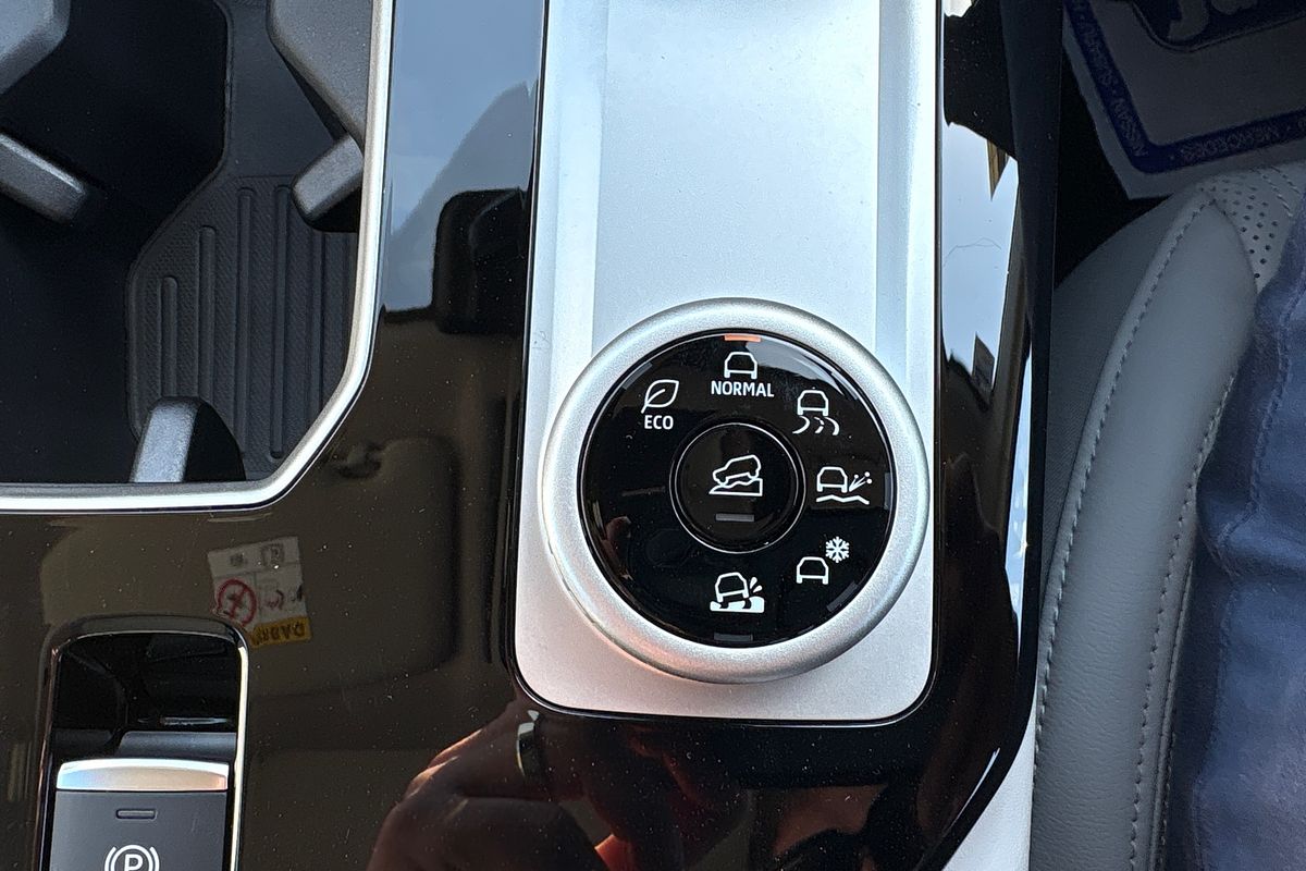2025 Mitsubishi Outlander Exceed ZM