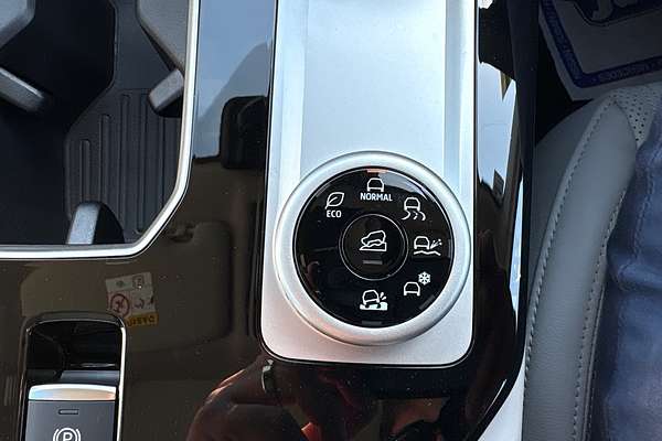 2025 Mitsubishi Outlander Exceed ZM