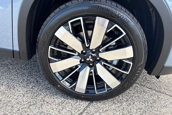 2025 Mitsubishi Outlander Aspire ZM
