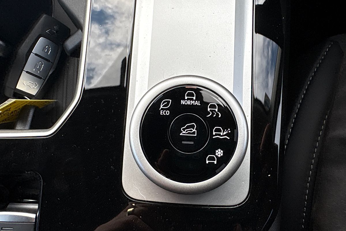 2025 Mitsubishi Outlander Aspire ZM