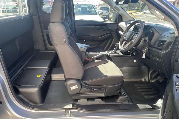 2025 Isuzu D-MAX SX 4X4