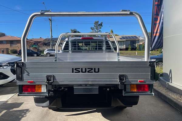 2025 Isuzu D-MAX SX 4X4