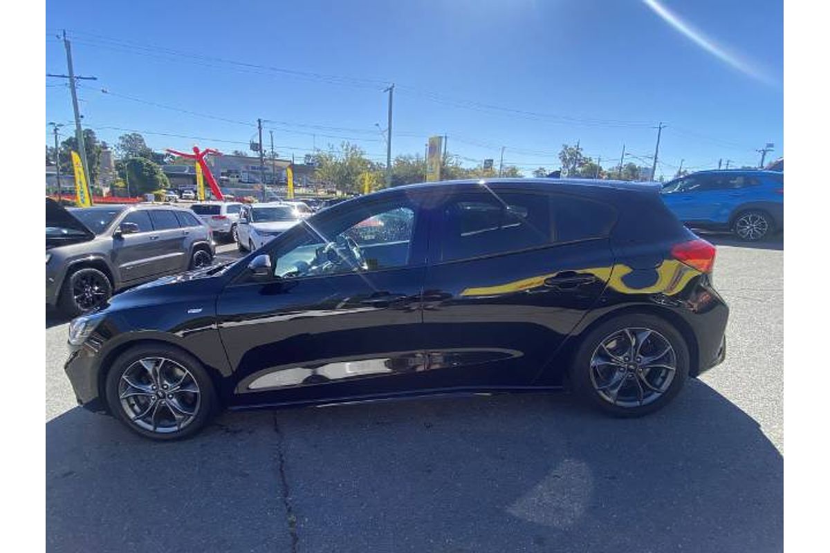 2020 Ford Focus ST-Line SA