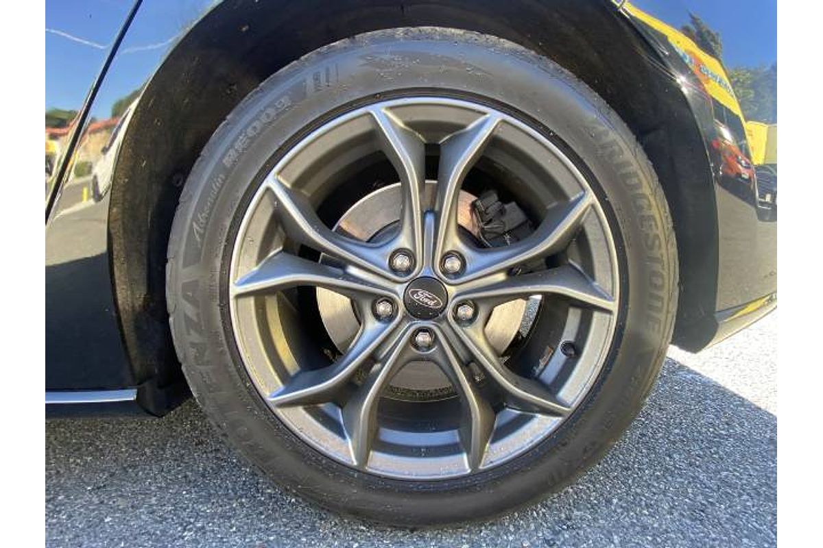 2020 Ford Focus ST-Line SA