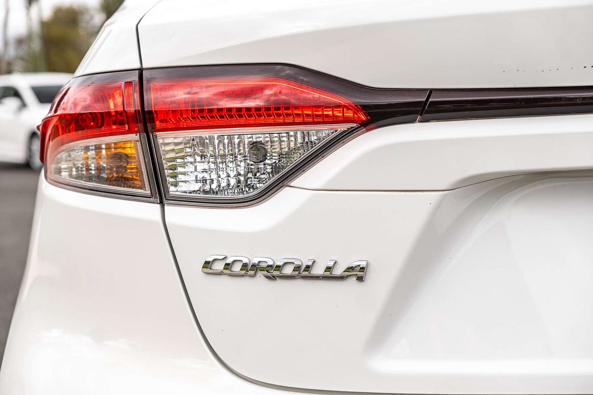 2020 Toyota Corolla Ascent Sport Hybrid ZWE211R