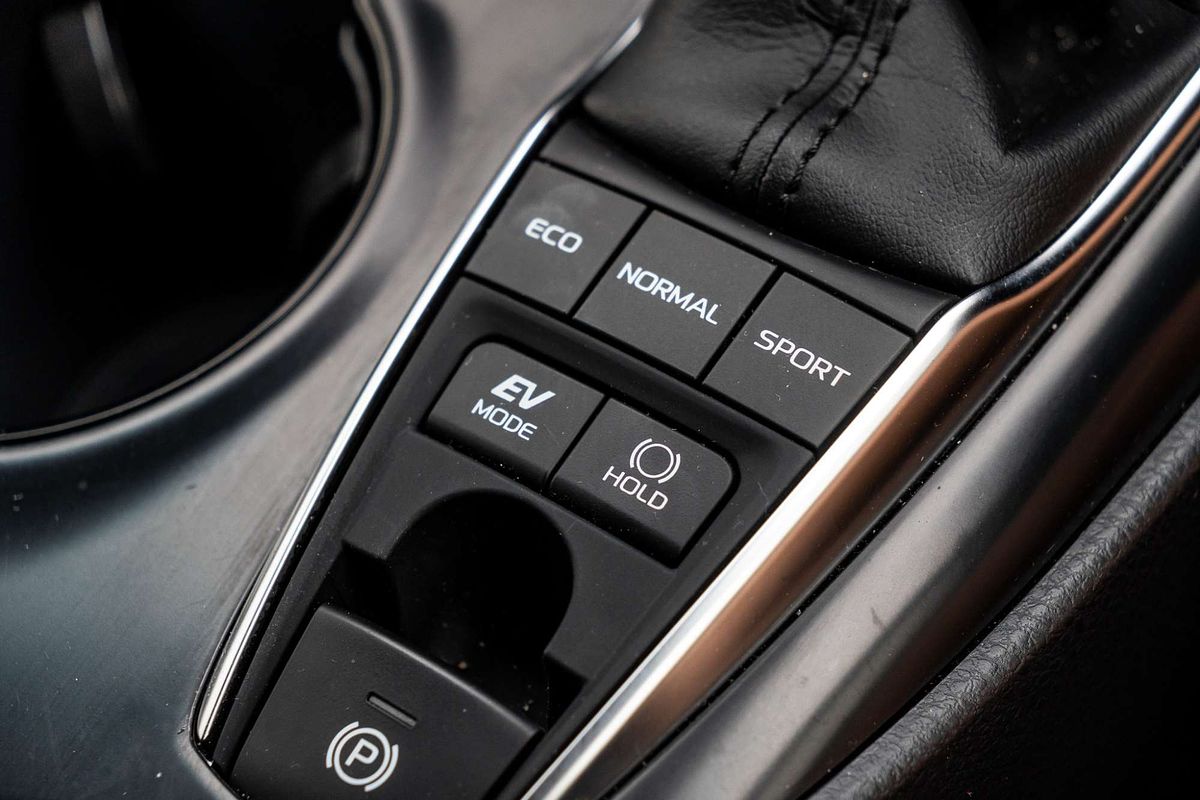 2020 Toyota Camry Ascent AXVH71R