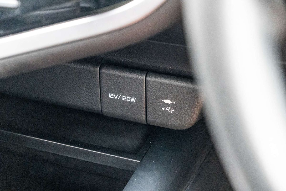 2020 Toyota Camry Ascent AXVH71R