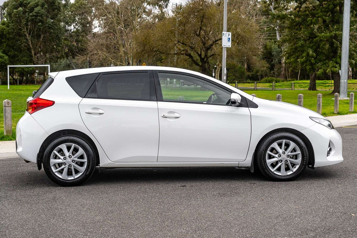 2015 Toyota Corolla Ascent Sport ZRE182R