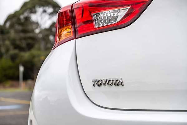 2015 Toyota Corolla Ascent Sport ZRE182R