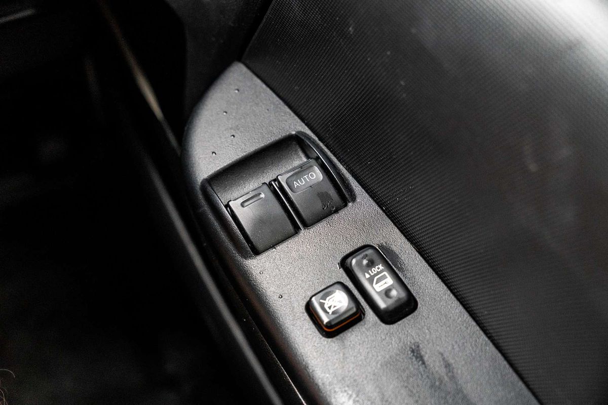 2017 Toyota Hiace COMMUTER KDH223R MY16