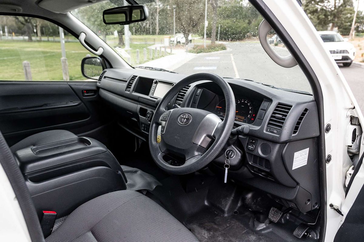 2017 Toyota Hiace COMMUTER KDH223R MY16