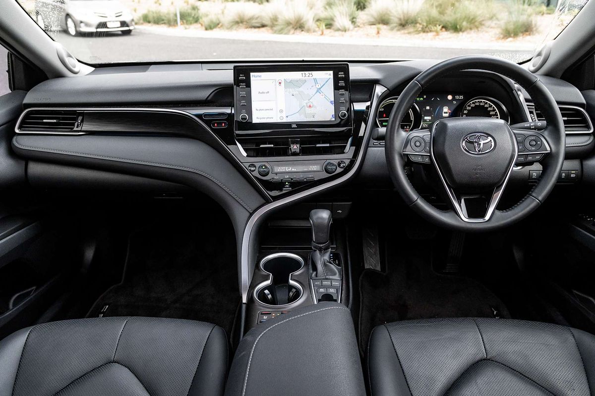 2021 Toyota Camry SL AXVH70R
