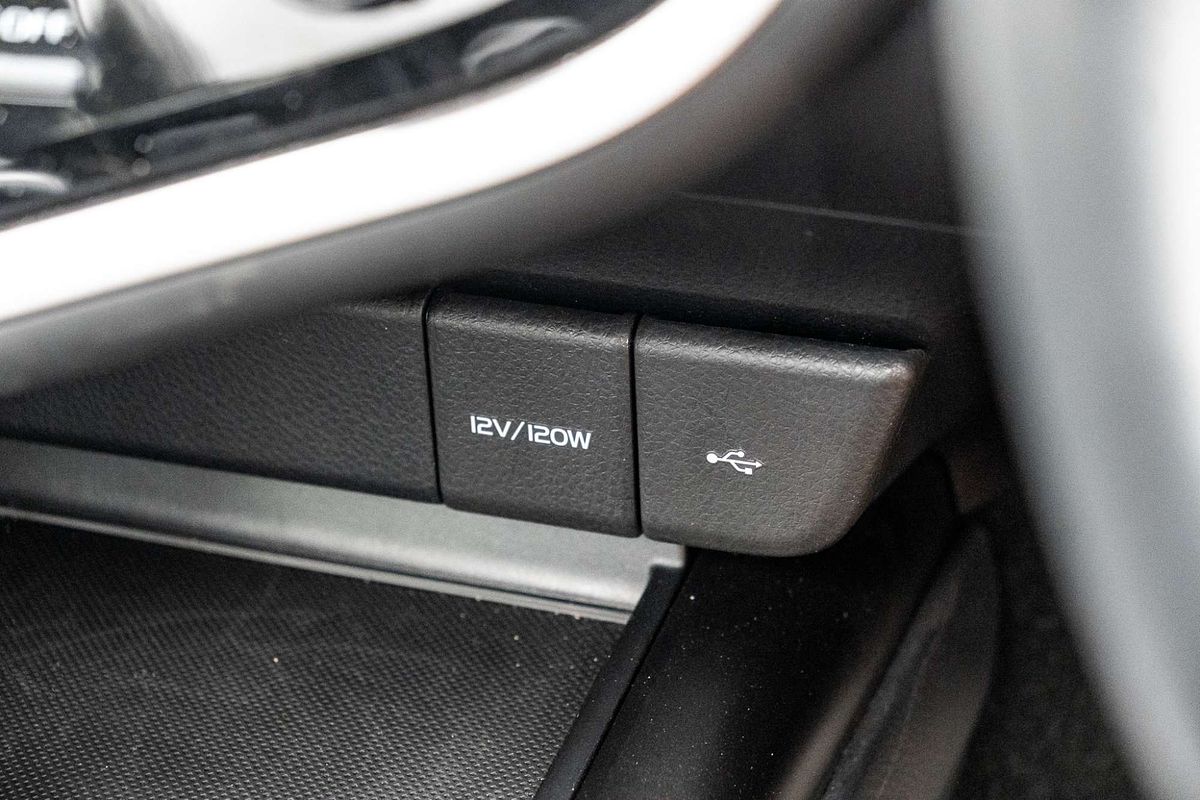 2021 Toyota Camry SL AXVH70R