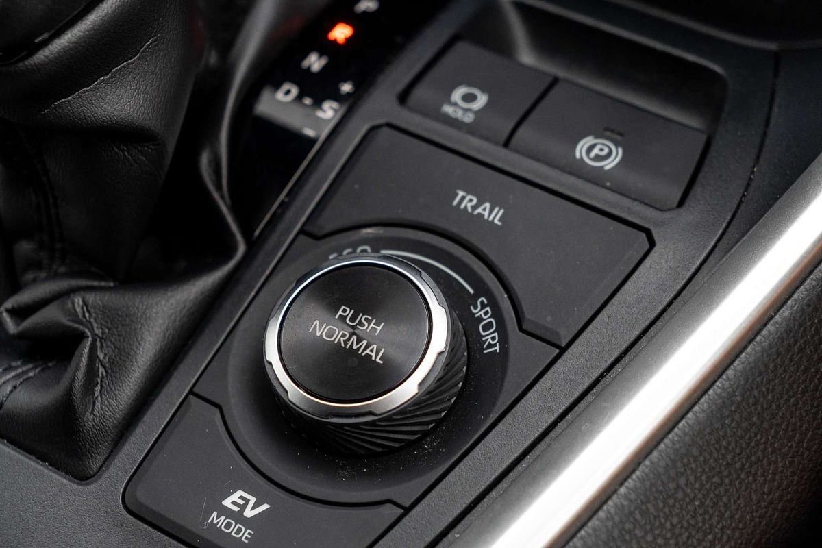 2020 Toyota RAV4 GX AXAH54R