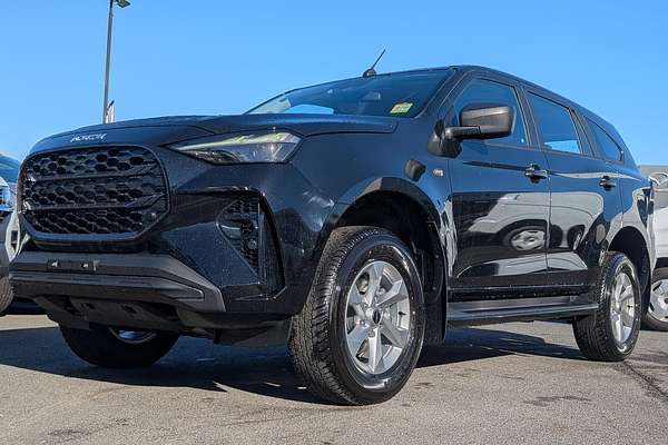 2025 Isuzu MU-X LS-M