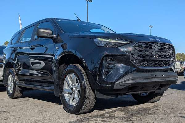 2025 Isuzu MU-X LS-M